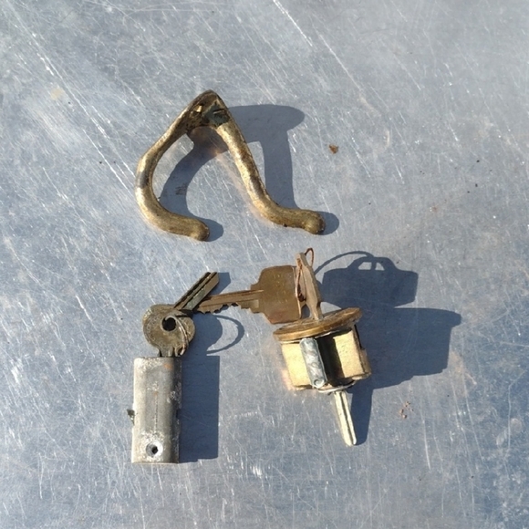 Vintage Lock and Key Set - Picture 1 of 1